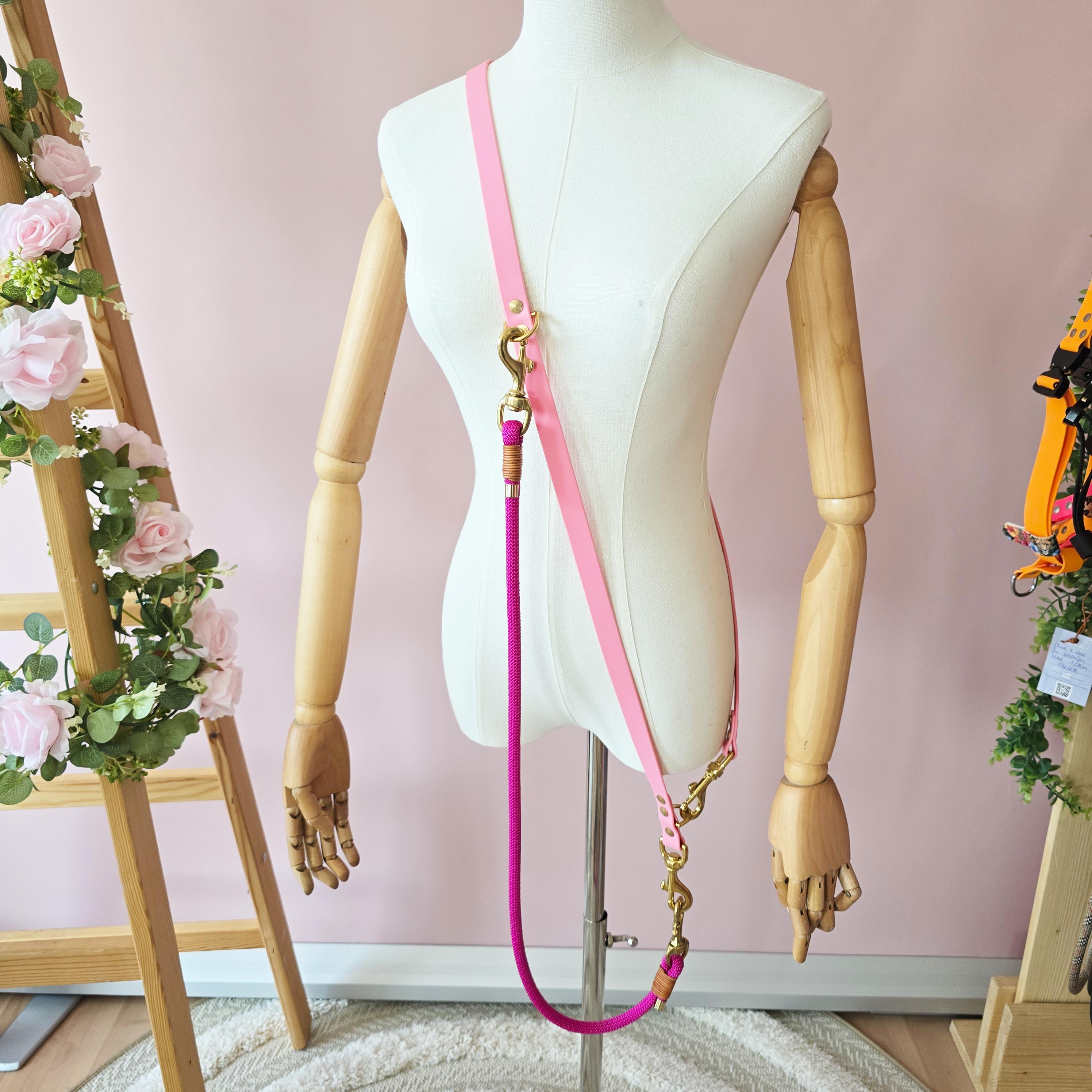 Umhängeschlaufe + Leinenverlängerung  (große Karabiner)